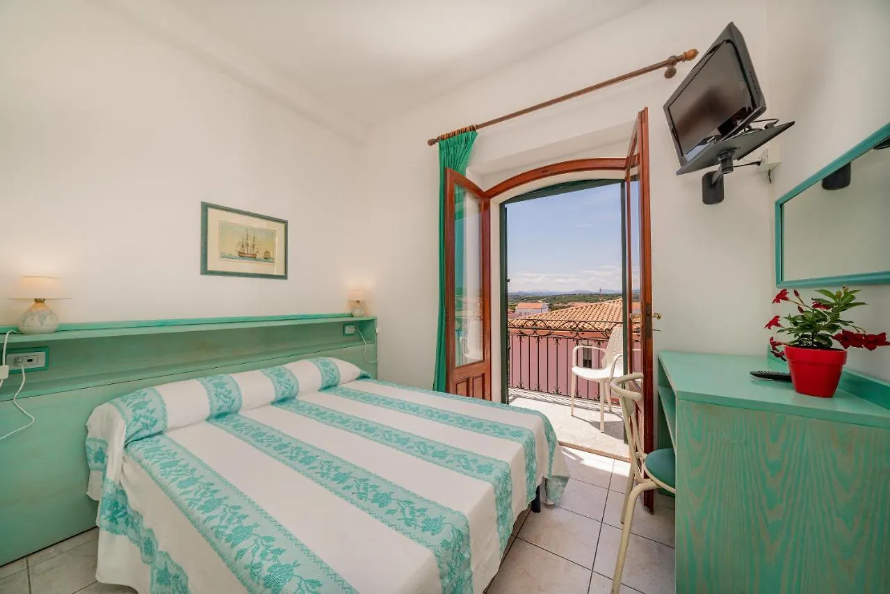 Hotel Marinaro Santa Teresa Gallura 3*,